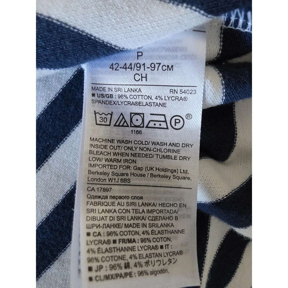 Banana Republic brand banana